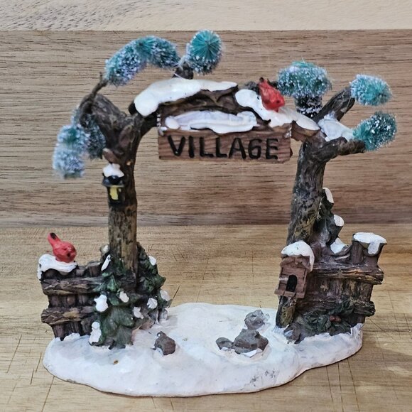 Victorian Christmas Village Entrance Village Sign 4" resin 2005 JoAnn Stores - Picture 8 of 8